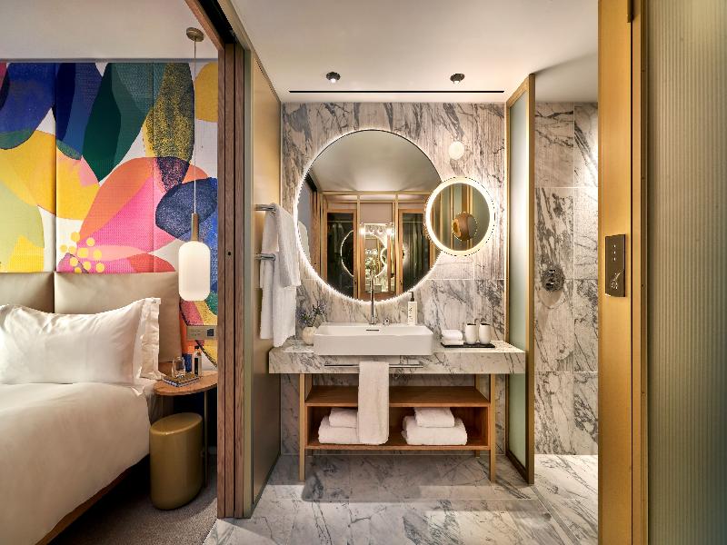 The BoTree London, Curio Collection by Hilton - Oda