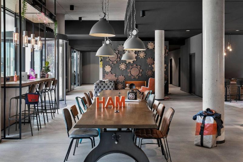 Moxy Hamburg Altona - Genel