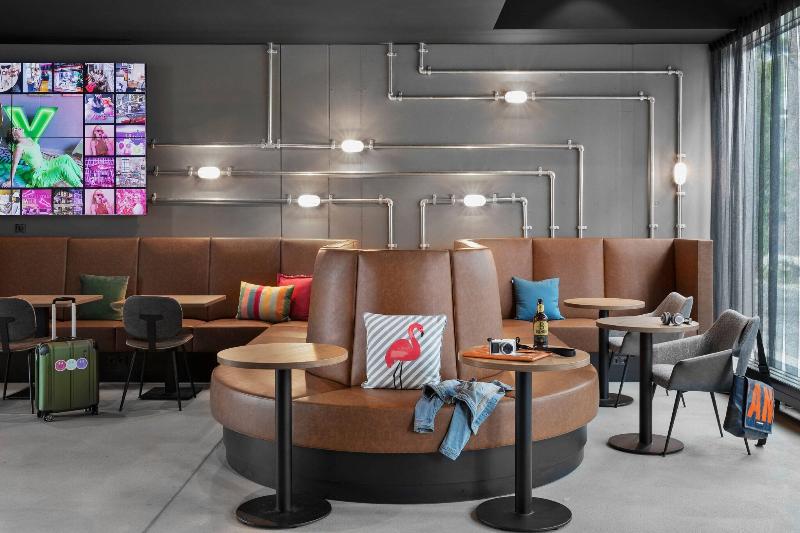 Moxy Hamburg Altona - Genel