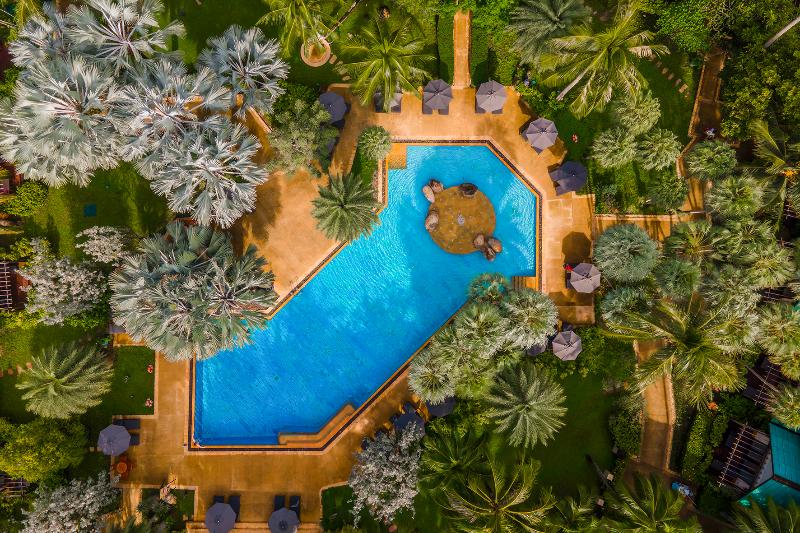 Paradox Resort Phuket - Havuz
