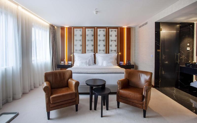 Wine & Books Porto Hotel - Oda