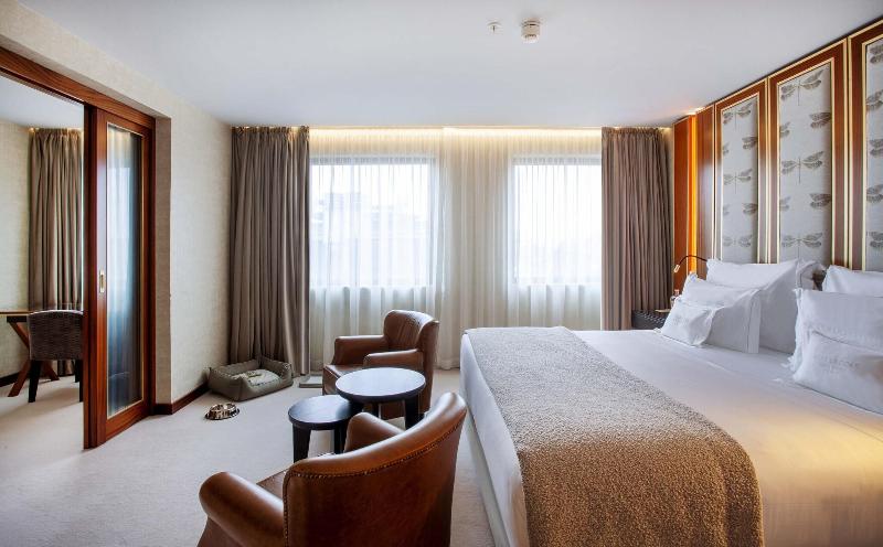 Wine & Books Porto Hotel - Oda