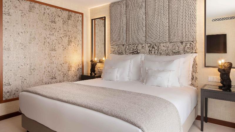 Wine & Books Porto Hotel - Oda
