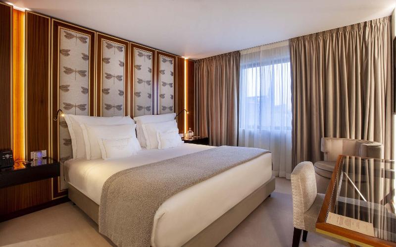 Wine & Books Porto Hotel - Oda