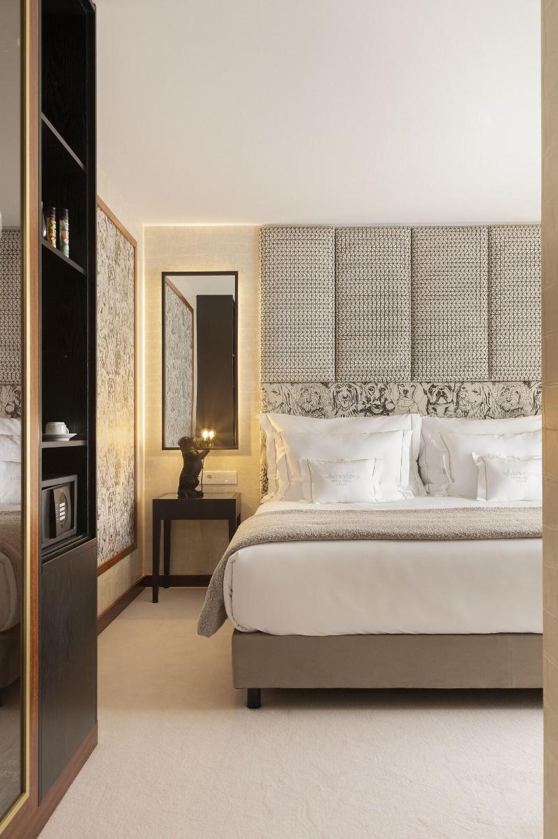 Wine & Books Porto Hotel - Oda