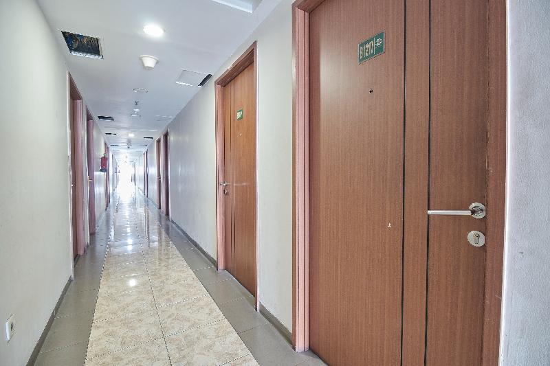 Apartment Green Lake Ciputat By Celebrity Room - Lobi