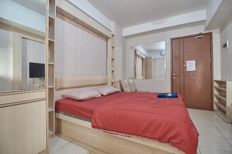 Apartment Green Lake Ciputat By Celebrity Room - Oda