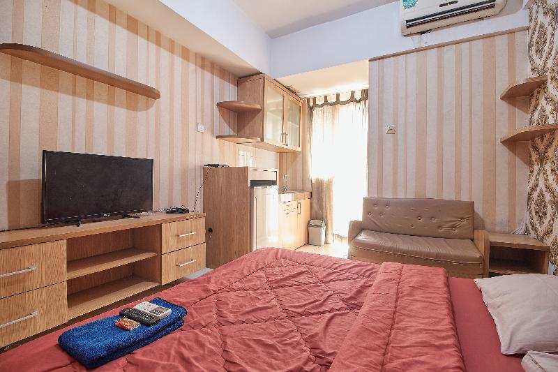 Apartment Green Lake Ciputat By Celebrity Room - Oda