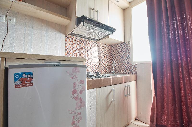 Apartment Green Lake Ciputat By Celebrity Room - Oda