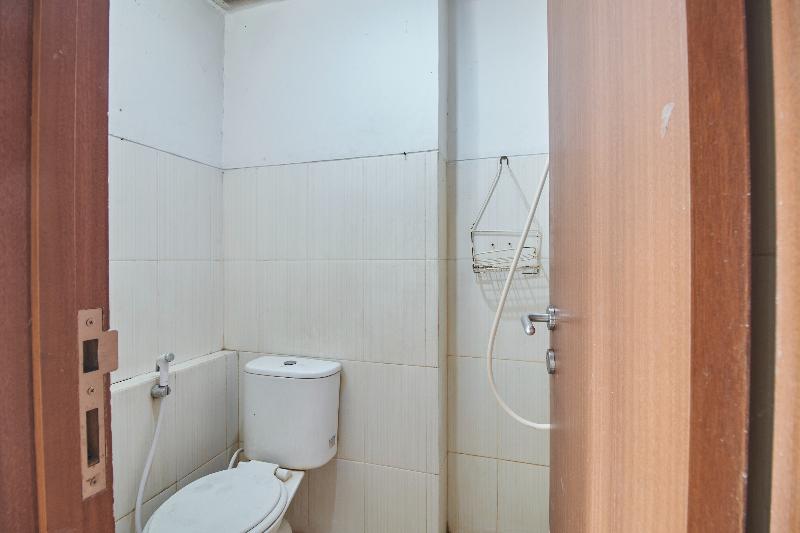 Apartment Green Lake Ciputat By Celebrity Room - Oda