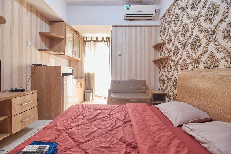 Apartment Green Lake Ciputat By Celebrity Room - Oda