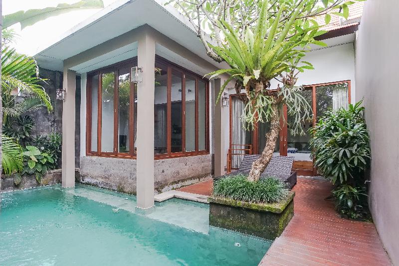 Prema Uja Villas By Zuzu - Havuz