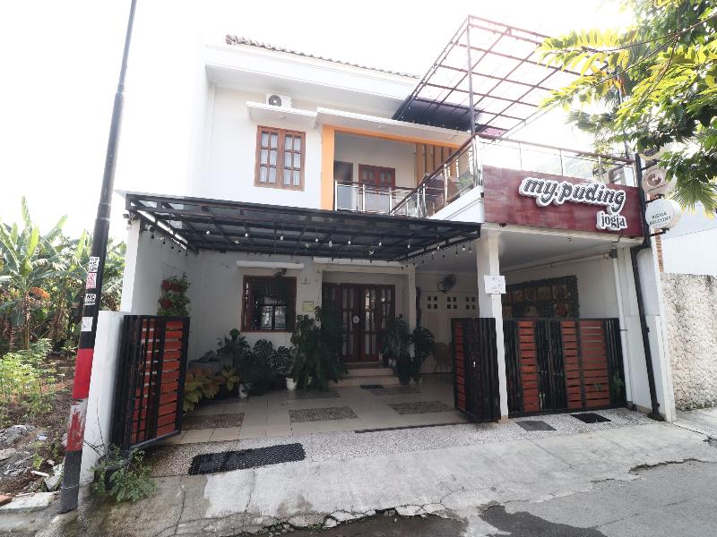 Bisma Balcony Homestay By Zuzu - Genel