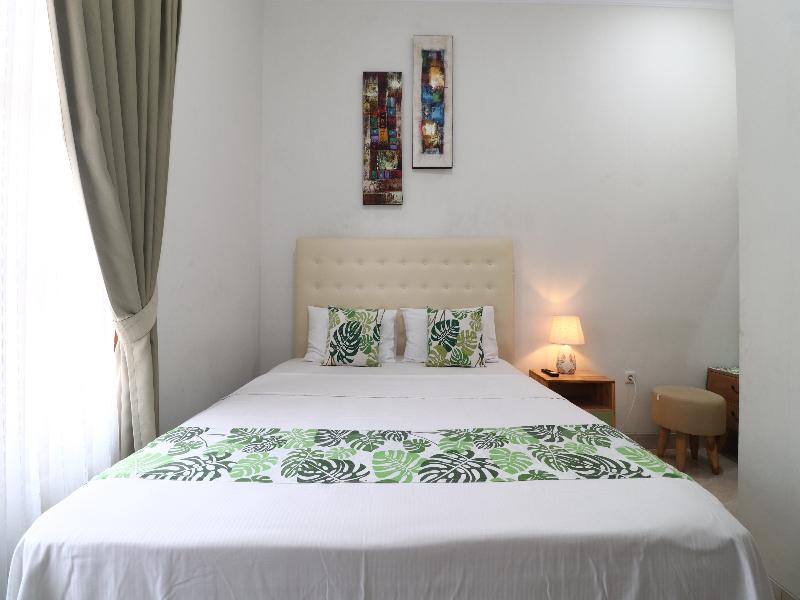 Bisma Balcony Homestay By Zuzu - Oda