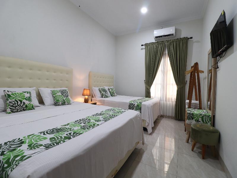 Bisma Balcony Homestay By Zuzu - Oda