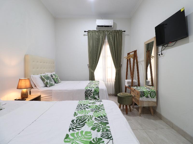 Bisma Balcony Homestay By Zuzu - Oda