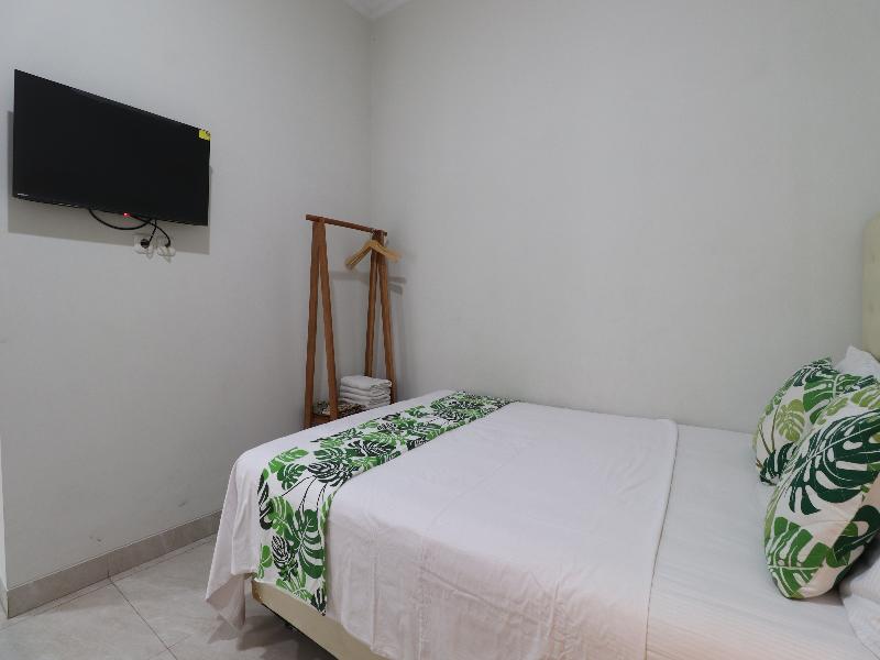 Bisma Balcony Homestay By Zuzu - Oda