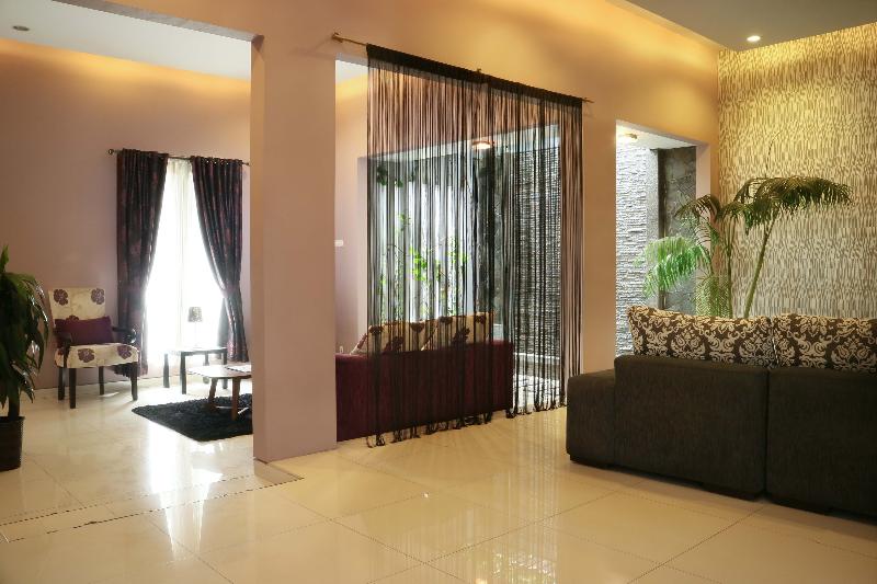 Rumah Teteh - Plemburan By Zuzu - Oda