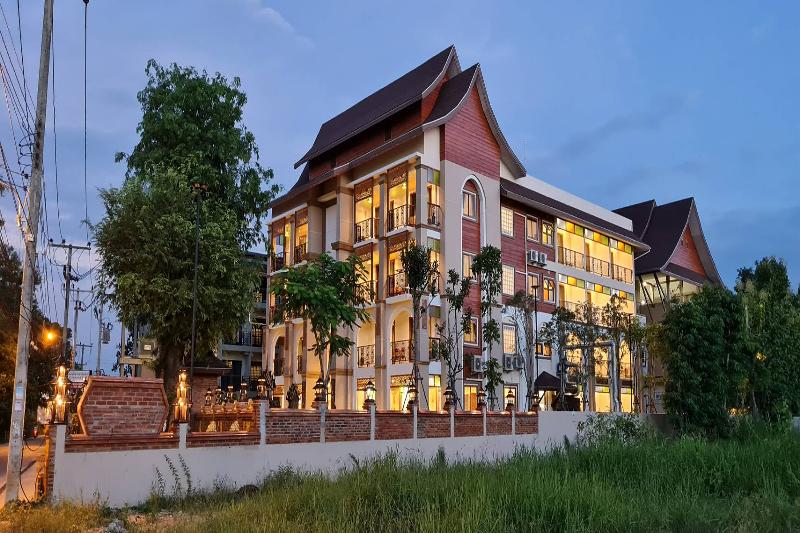 Siri Nakornpink Chiang Mai Hotel By Zuzu - Genel
