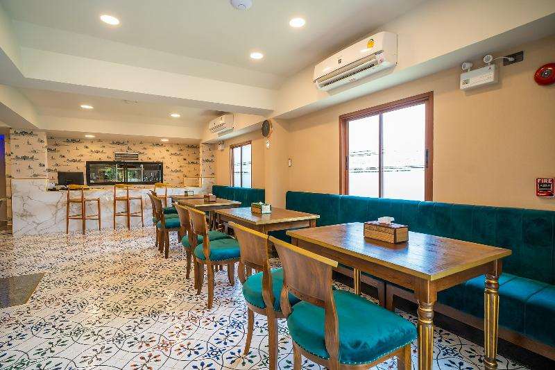 Siri Nakornpink Chiang Mai Hotel By Zuzu - Restoran
