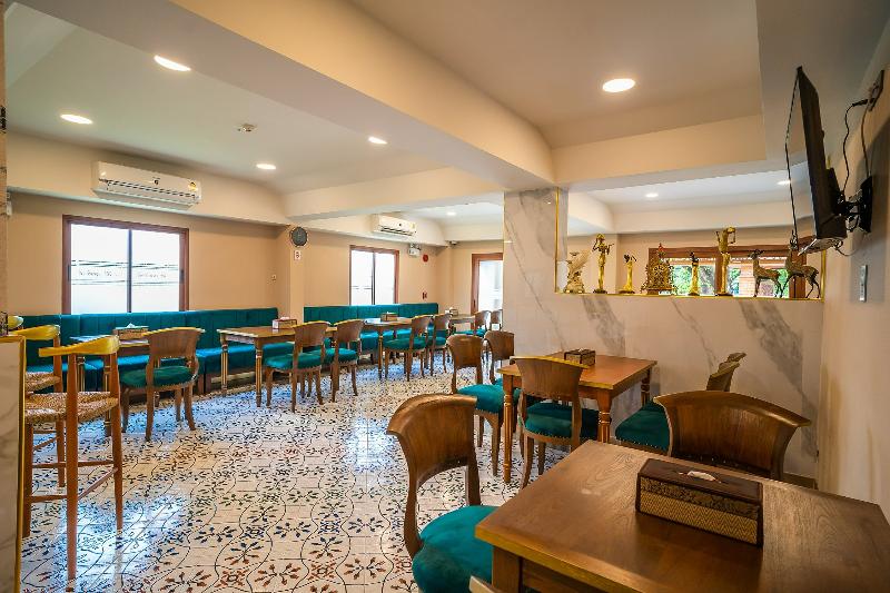 Siri Nakornpink Chiang Mai Hotel By Zuzu - Restoran