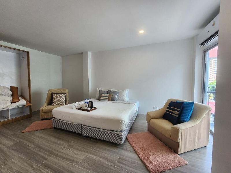 Patong Bay Inn By Zuzu - Oda
