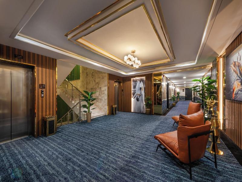 Ross Hotel - Lobi