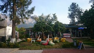 Omorfi Garden Resort