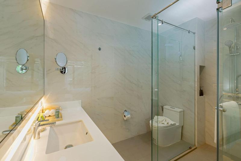 Wyndham Garden Naithon Phuket - Oda