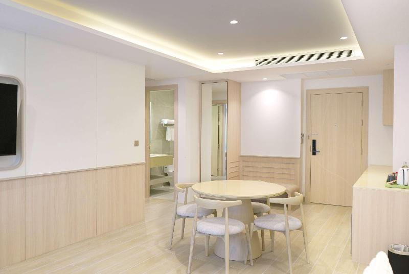 Wyndham Garden Naithon Phuket - Oda