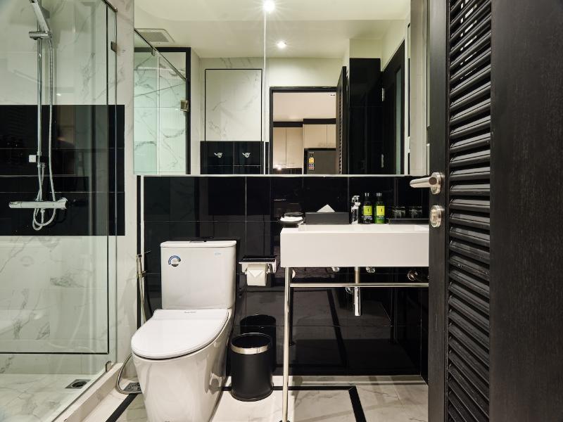 Floral Court Hotel and Residence - Oda