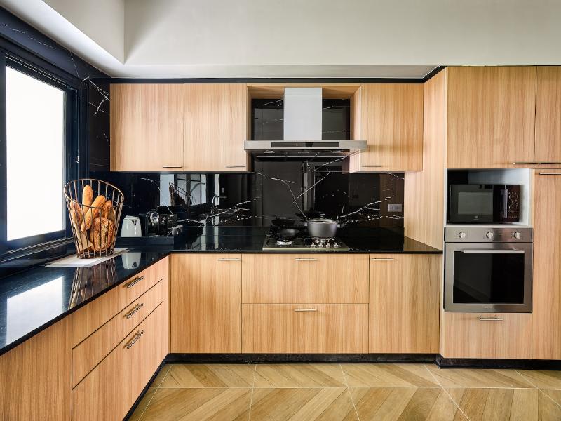 Floral Court Hotel and Residence - Oda