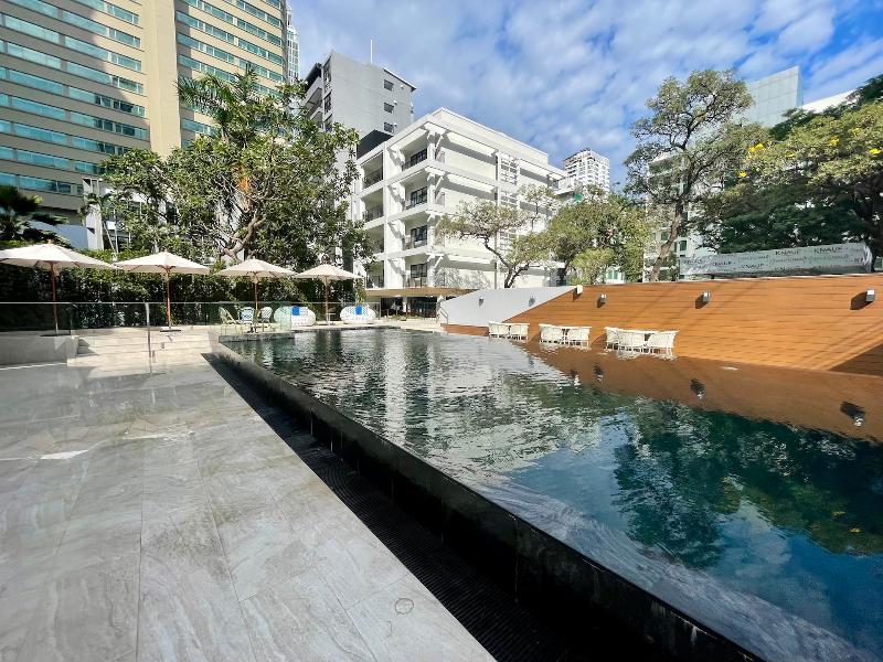 Floral Court Hotel and Residence - Havuz