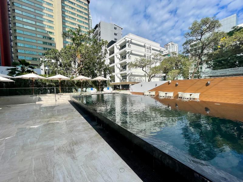 Floral Court Hotel and Residence - Havuz