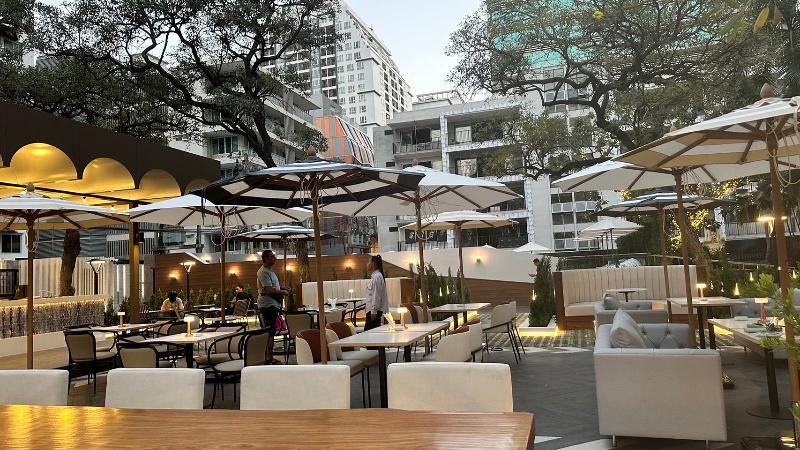 Floral Court Hotel and Residence - Teras