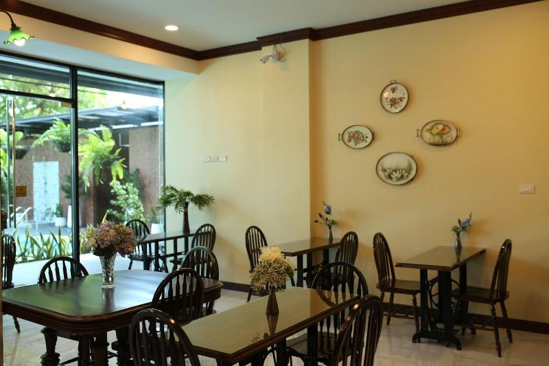 Baan Chao Khun Hotel By Zuzu - Restoran