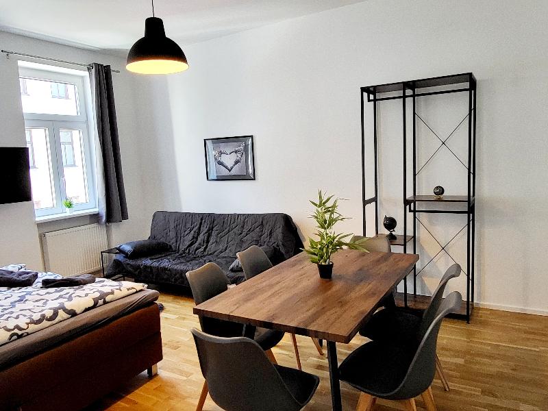 Siccardsburggasse Apartment With 1 Balcony - Oda