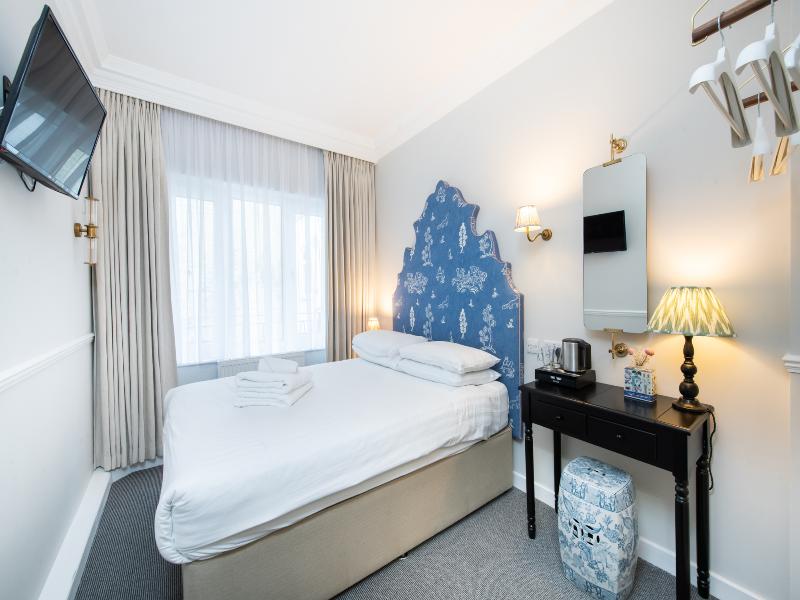 Americana Hotel - Oda