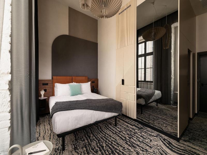 Hotel Gin Budapest - Genel