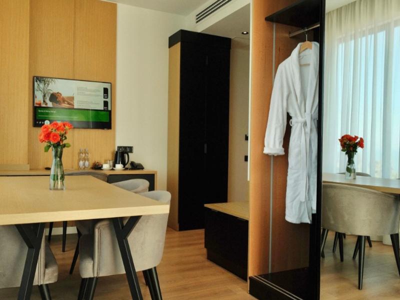 The Grandeur Hotel - Genel