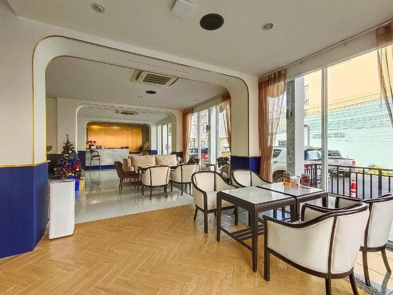 Montree Phuket Hotel - Lobi