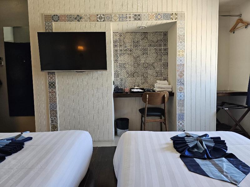 Montree Phuket Hotel - Oda