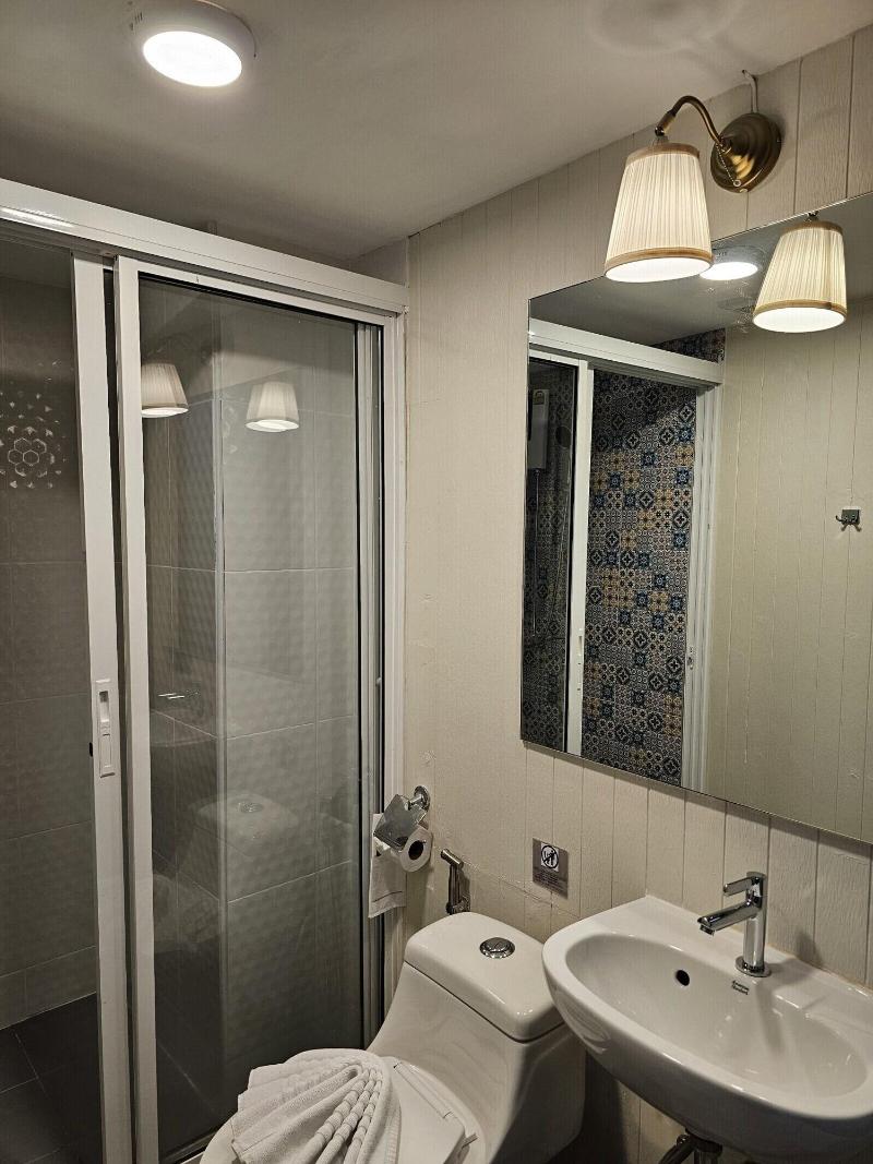 Montree Phuket Hotel - Oda