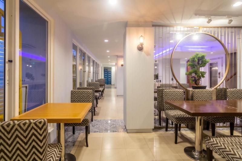 Montree Phuket Hotel - Restoran