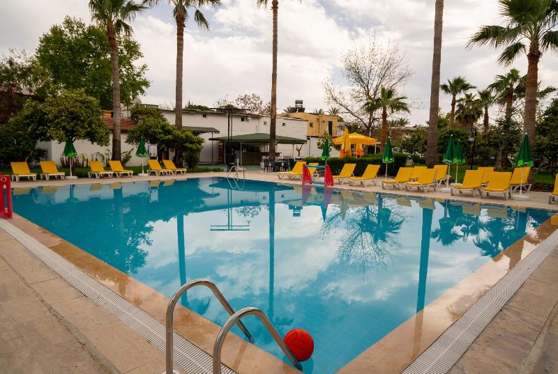 Malibu Resort Hotel - Havuz