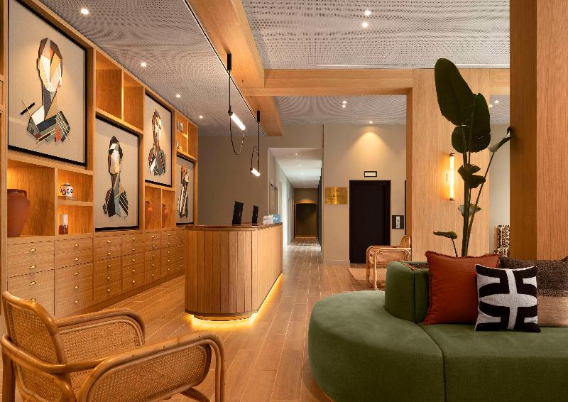 Hilton Garden Inn Evora - Lobi