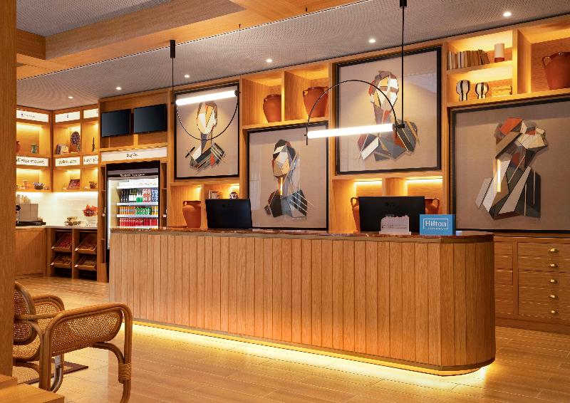 Hilton Garden Inn Evora - Lobi