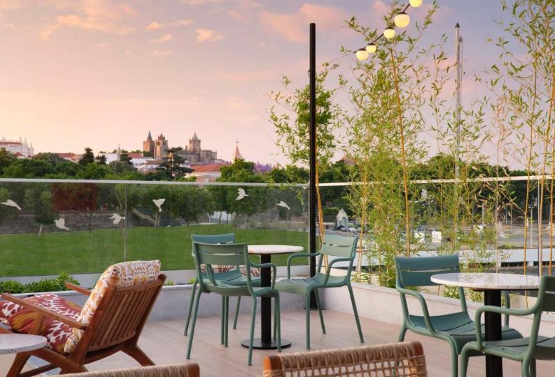 Hilton Garden Inn Evora - Teras