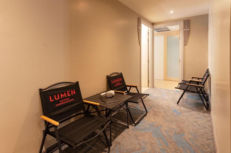 Lumen Bangkok Udomsuk Station - Oda