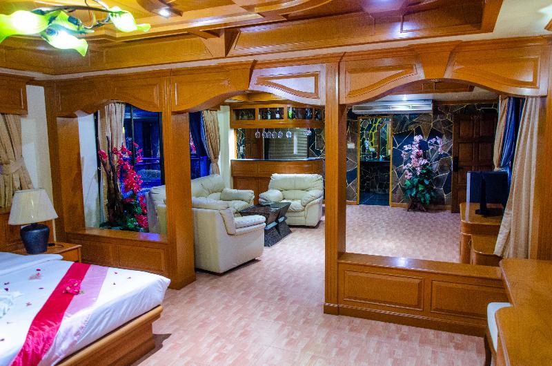 Diva Patong Hotel - Oda
